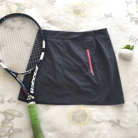 Women’s Grey ANNIKA Cutter & Back Skort Size 4 - Picture 1 of 3